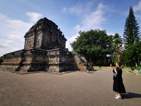 One Day Temple Trip (Borobudur + Mendut + Prambanan)