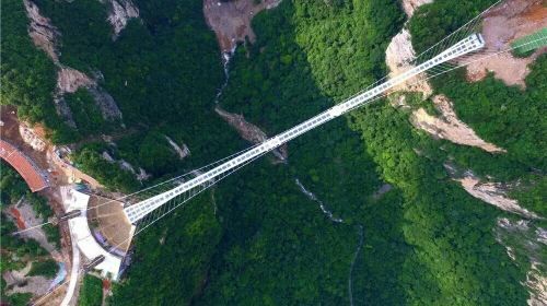 Zhangjiajie Grand Canyon Glass Bridge and Huanglong Cave One-Day Tour (Chinese-Speaking Group) Day Tours
