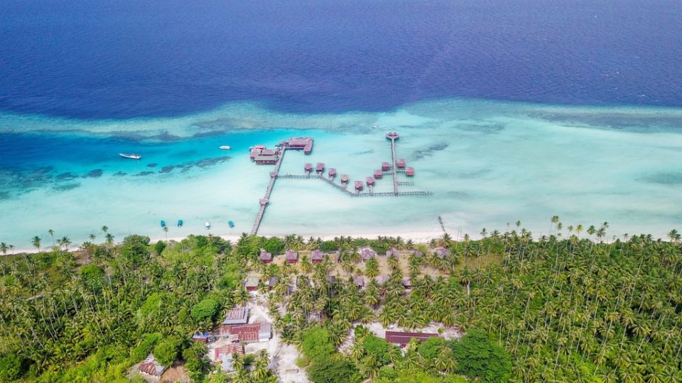 Private Trip Derawan 4 Days 3 Nights – via Berau