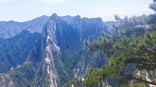 Huashan one-day tour including admission ticket, cable car, transportation, family tour, free lunch, climbing gloves, and water belt Day Tours