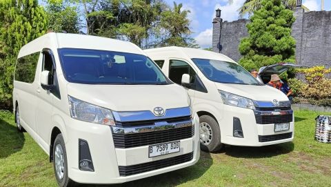 [TICKET] TRANSPORT HIACE PREMIO LUXURY 09 SEATER JAKARTA-CILETUH  ONEDAY  16 HOURS USE