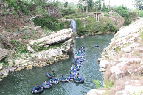 Tubing Sungai Oyo