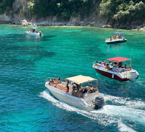 Sarandë: Ionian Coast Hidden Beaches and Caves Boat Tour