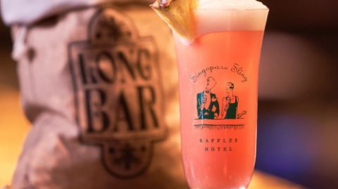 Singapore Sling cocktail voucher - Long Bar at Raffles Singapore