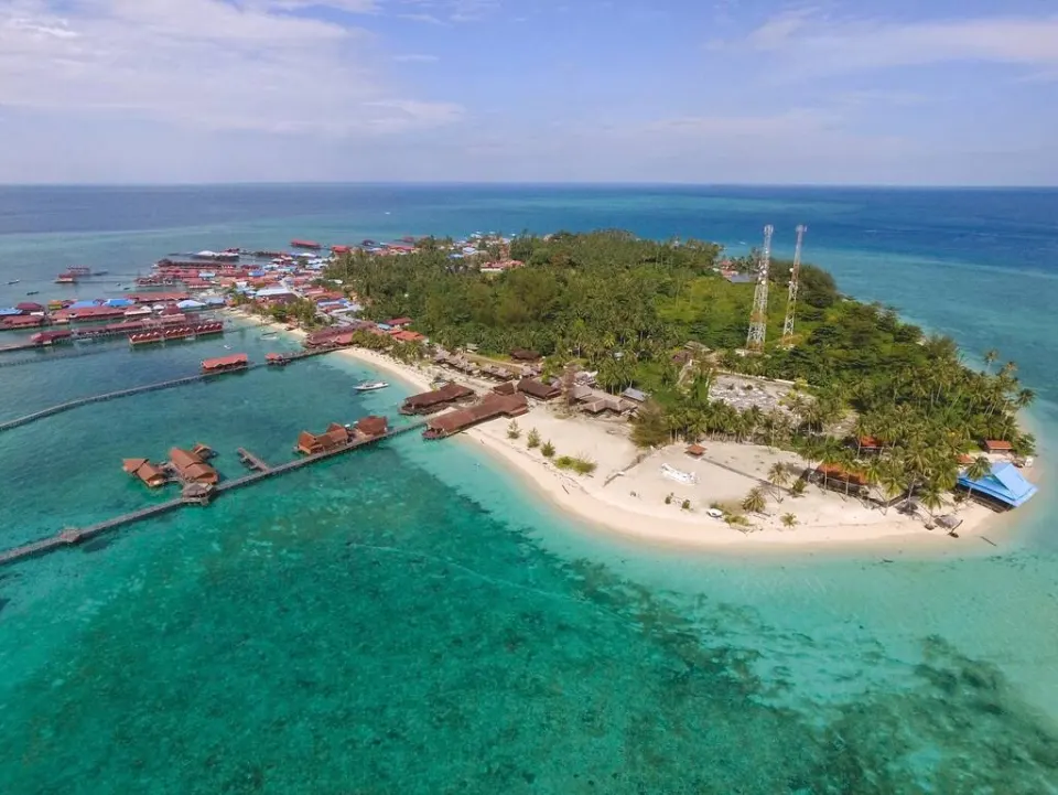 Open Trip Pulau Derawan 3 Days 2 Nights – East Kalimantan