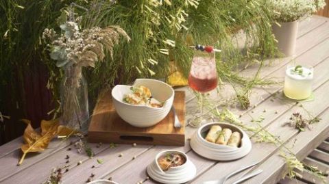 [SGD10 off] Courtyard Lounge SGD50 Dining Voucher - Raffles Hotel Singapore