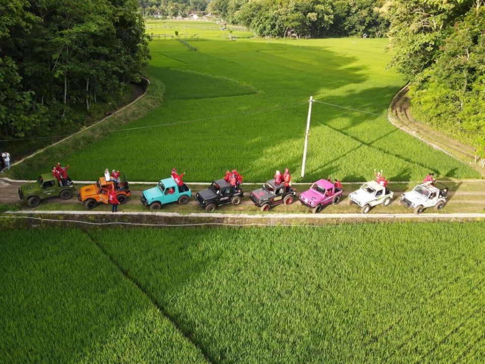 Jeep Wisata Mangunan Pine Forest – Yogyakarta