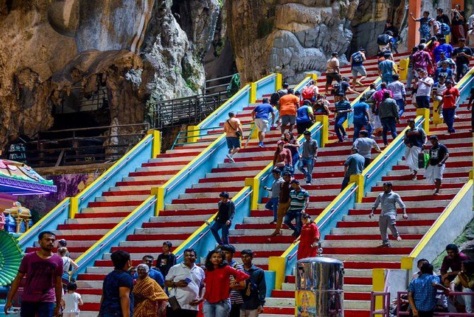 Private Tour: 3 in 1 Day Trip to Batu Caves, Bukit Melawati & Fireflies