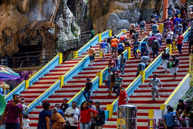 Kuala Lumpur Private Tour to Batu Caves Hot springs And Waterfalls