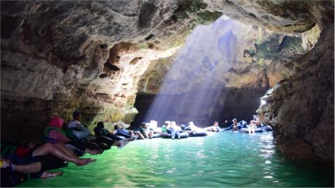 Wisata Goa Pindul Jogjakarta