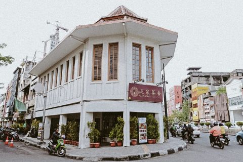 Walking Tour Jakarta China Town by Campa